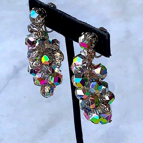 LAGUNA EARRINGS CLIP DANGLES 2 1/4IN VINTAGE SMOKE AURORA BOREALIS CRYSTAL CLUST - Picture 4 of 9